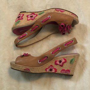 Southport sandals with embroidered flowers